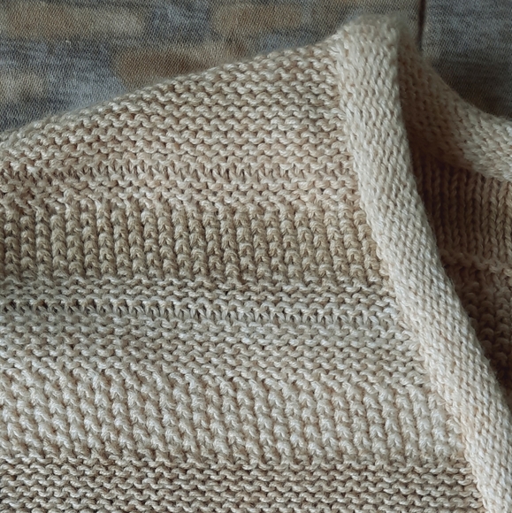 Lauren Ralph Lauren knit sweater size L. - Picture 7 of 10